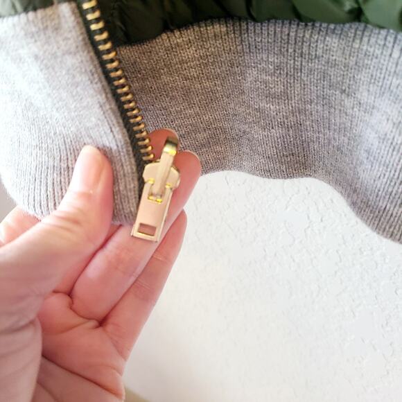 Gap Jacket Womens Medium Reversible Hooded Full Zip Quilted Bomber Green Gray‎ - Picture 8 of 10